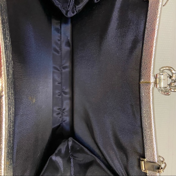 Silver Metallic Womens Vintage Mini Bag with  Decorative Clip Closure - Picture 7 of 8